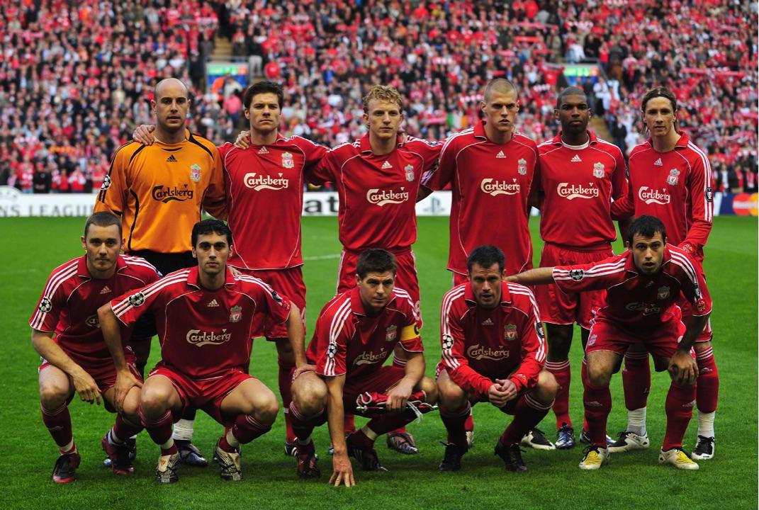 大罗与阿尔卡拉斯切磋网球，还赠送其签名巴西球衣（大罗携手阿尔卡拉斯网球过招，现场赠送签名巴西队球衣）