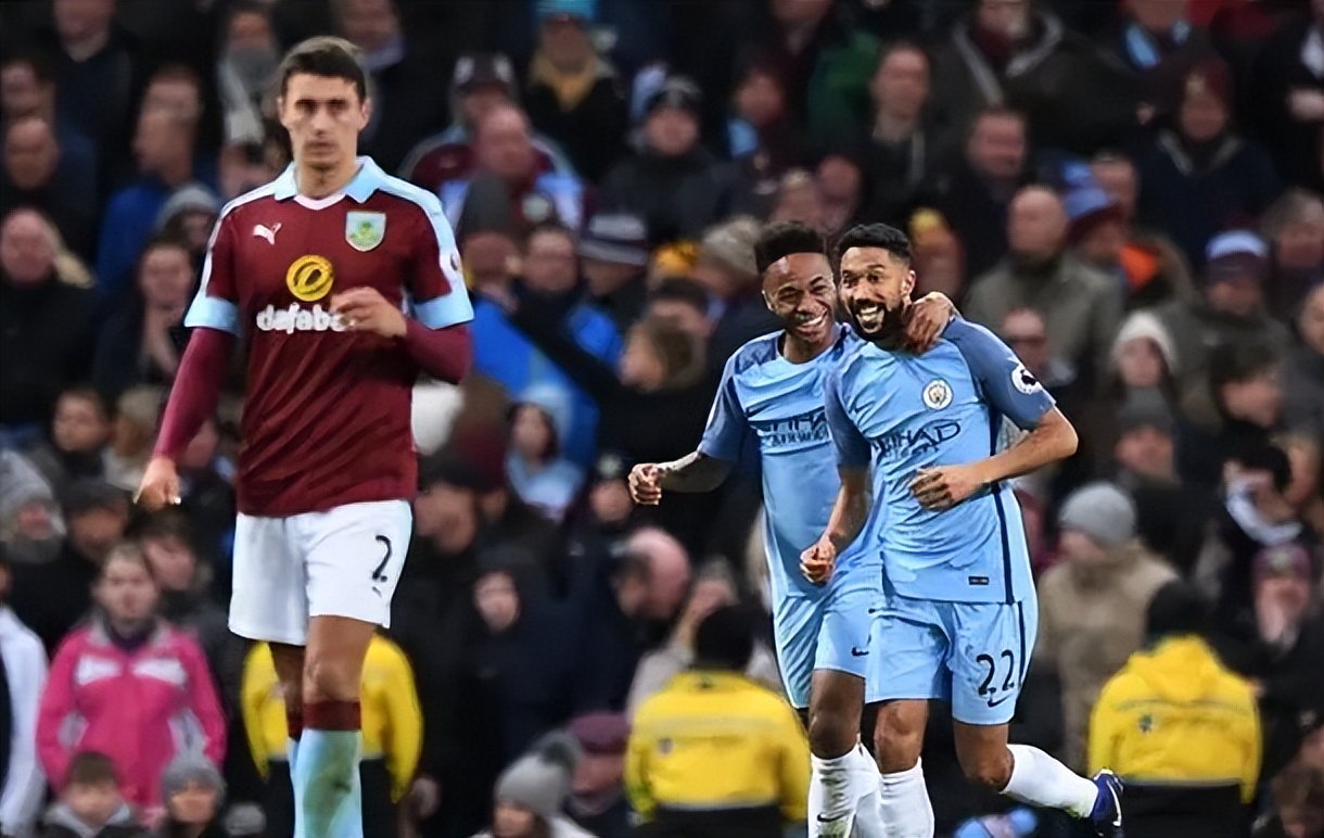 踢球不是拼命跑（踢球讲智慧，不靠拼命跑）