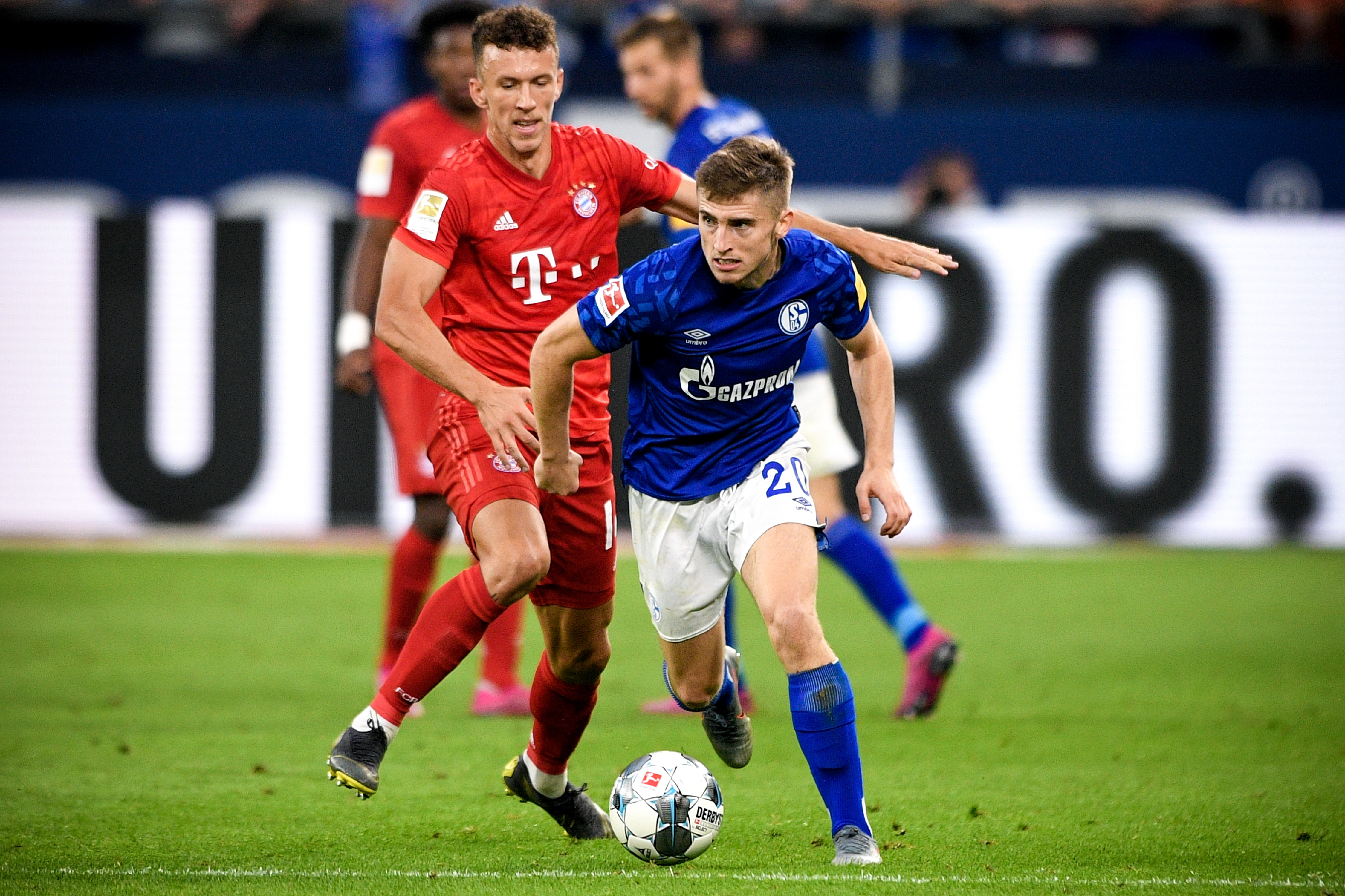 博列洛：皮奥20岁已非常全面，意大利国家队有了未来中锋人选（博列洛盛赞20岁皮奥：全面成熟，意大利队未来中锋人选已现）