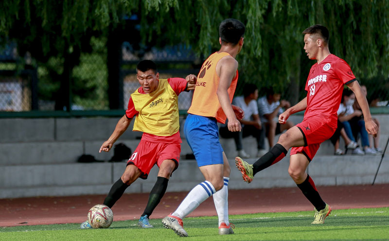 是否考虑冲击阿根廷的第四冠？迪马利亚：现在是新一代的时代（还会再冲击阿根廷第4冠吗？迪马利亚：时代已交棒给新一代）